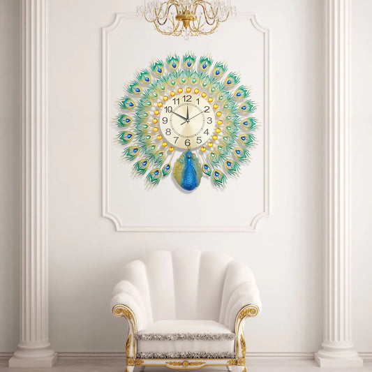 Grande horloge murale dorée