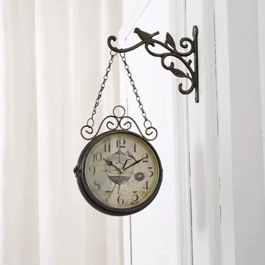 Horloge murale vintage métal