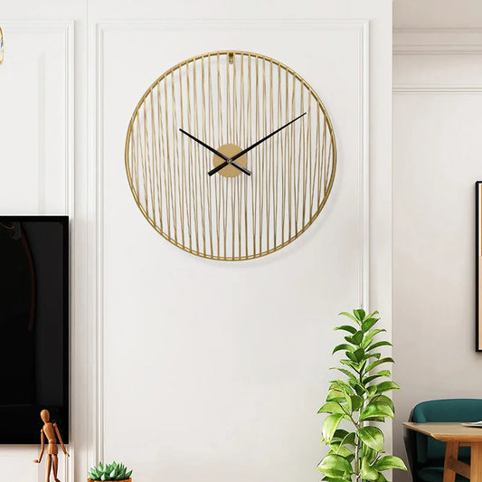 Horloge murale design 60 cm dorée