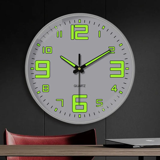 Horloge murale fluorescente nuit